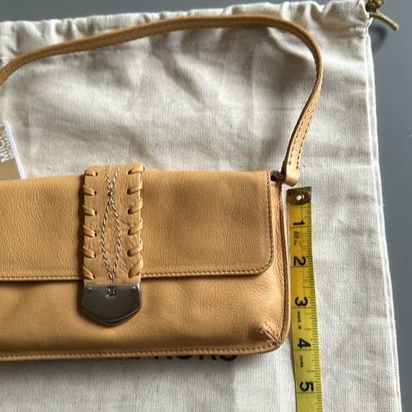 NWT Michael Kors Palm Beach Wristlet mini bag purse Natural color - Picture 8 of 10